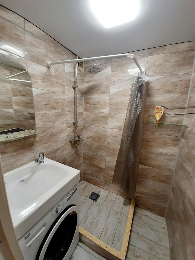 2 Комнаты В Центре Солнечная Галлерея,Мэтро,Сильпо,Кб75 Тысячка Krivói Rog Exterior foto